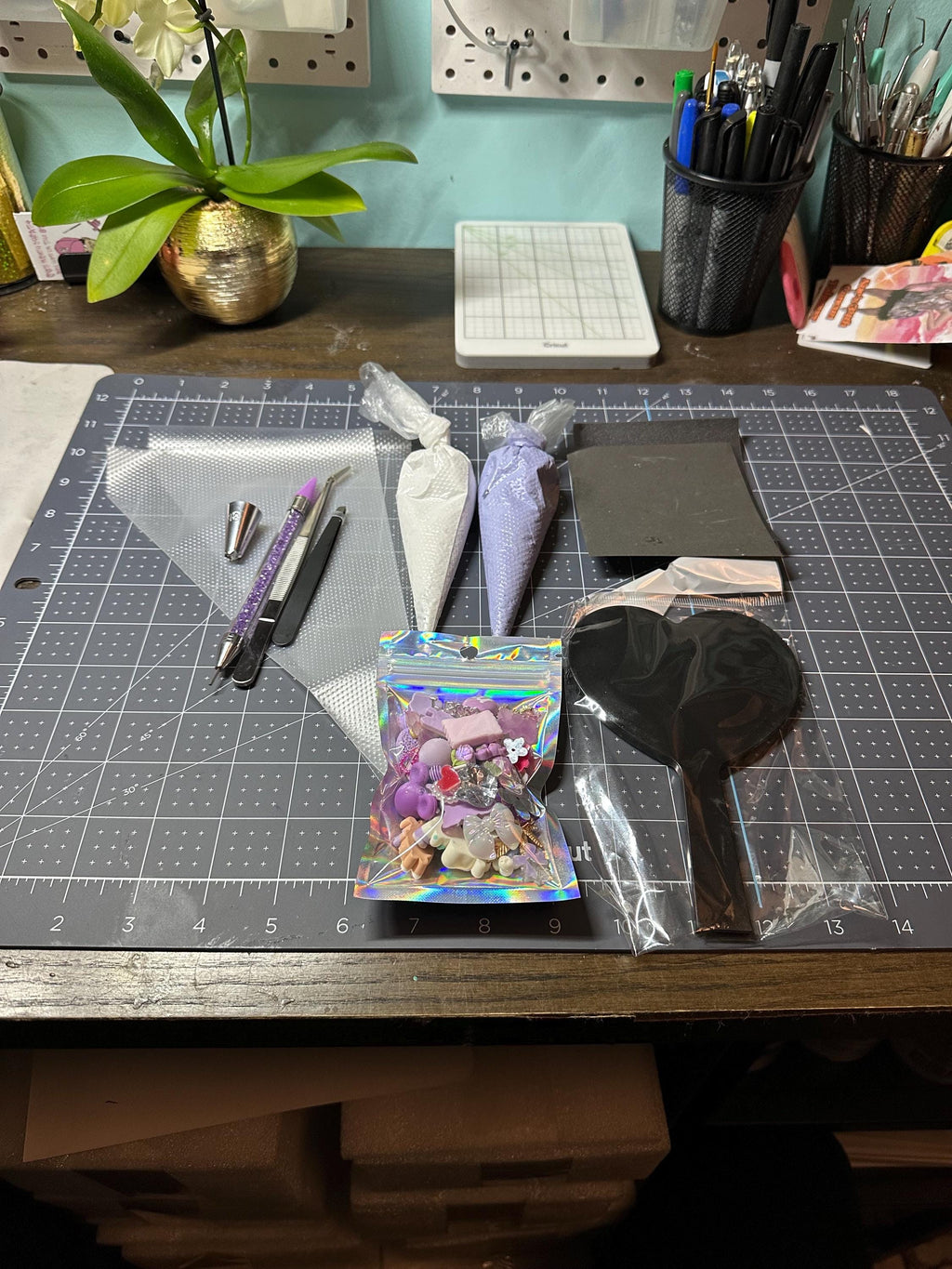 DIY custom decoden handheld heart shaped mirror KIT
