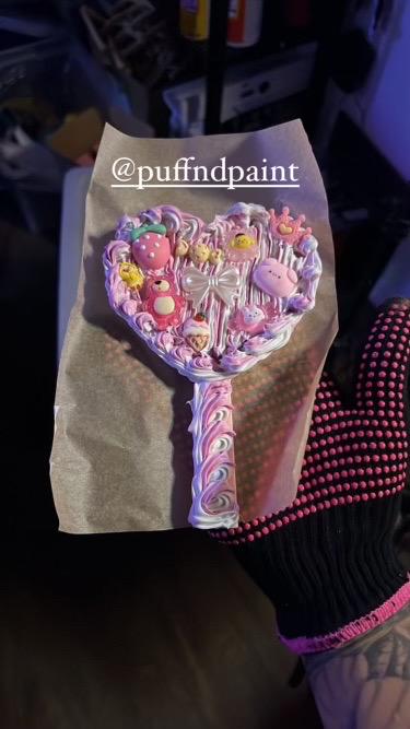 custom decoden handheld heart shaped mirror