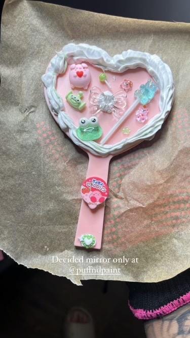 custom decoden handheld heart shaped mirror
